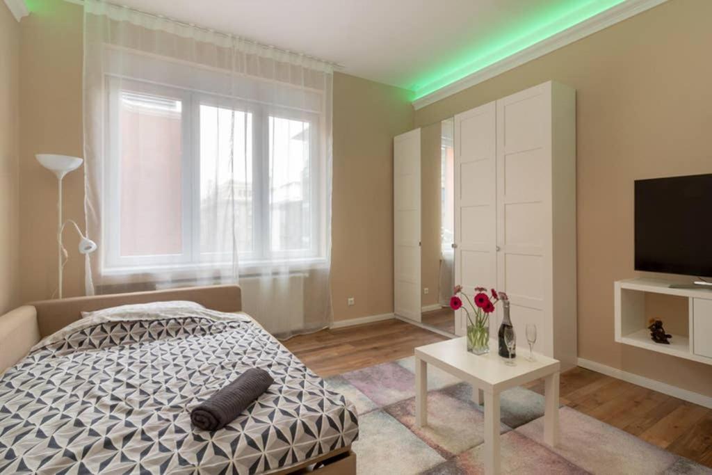 Nice And Cozy Apartment Next To The Parliament ブダペスト エクステリア 写真