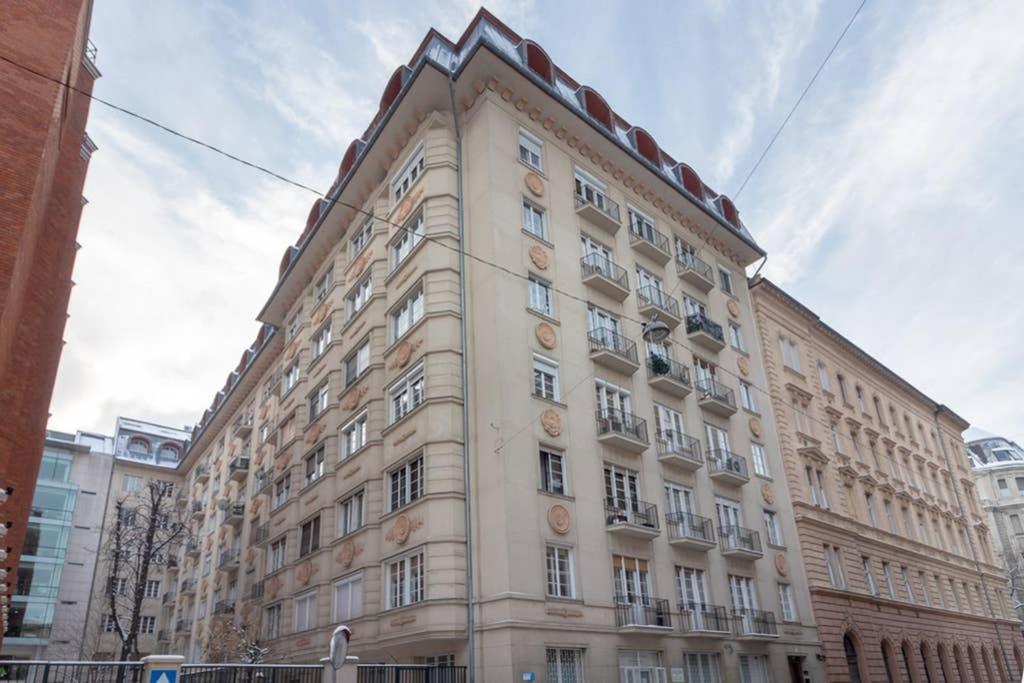 Nice And Cozy Apartment Next To The Parliament ブダペスト エクステリア 写真