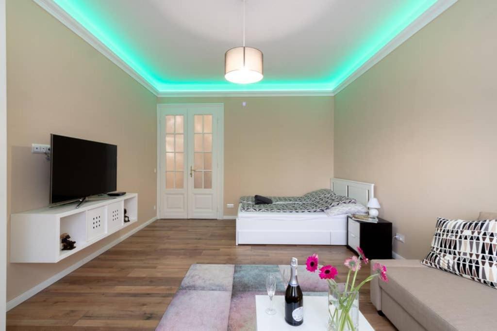 Nice And Cozy Apartment Next To The Parliament ブダペスト エクステリア 写真